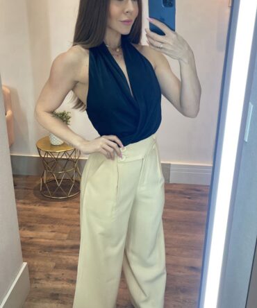 Calça Pantalona em Alfaiataria